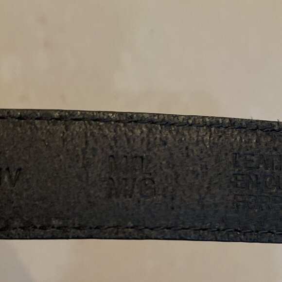 Chico's Size SM Black Slider Adjustable Leather Belt with Oval Silvertone Buckle - Picture 15 of 16